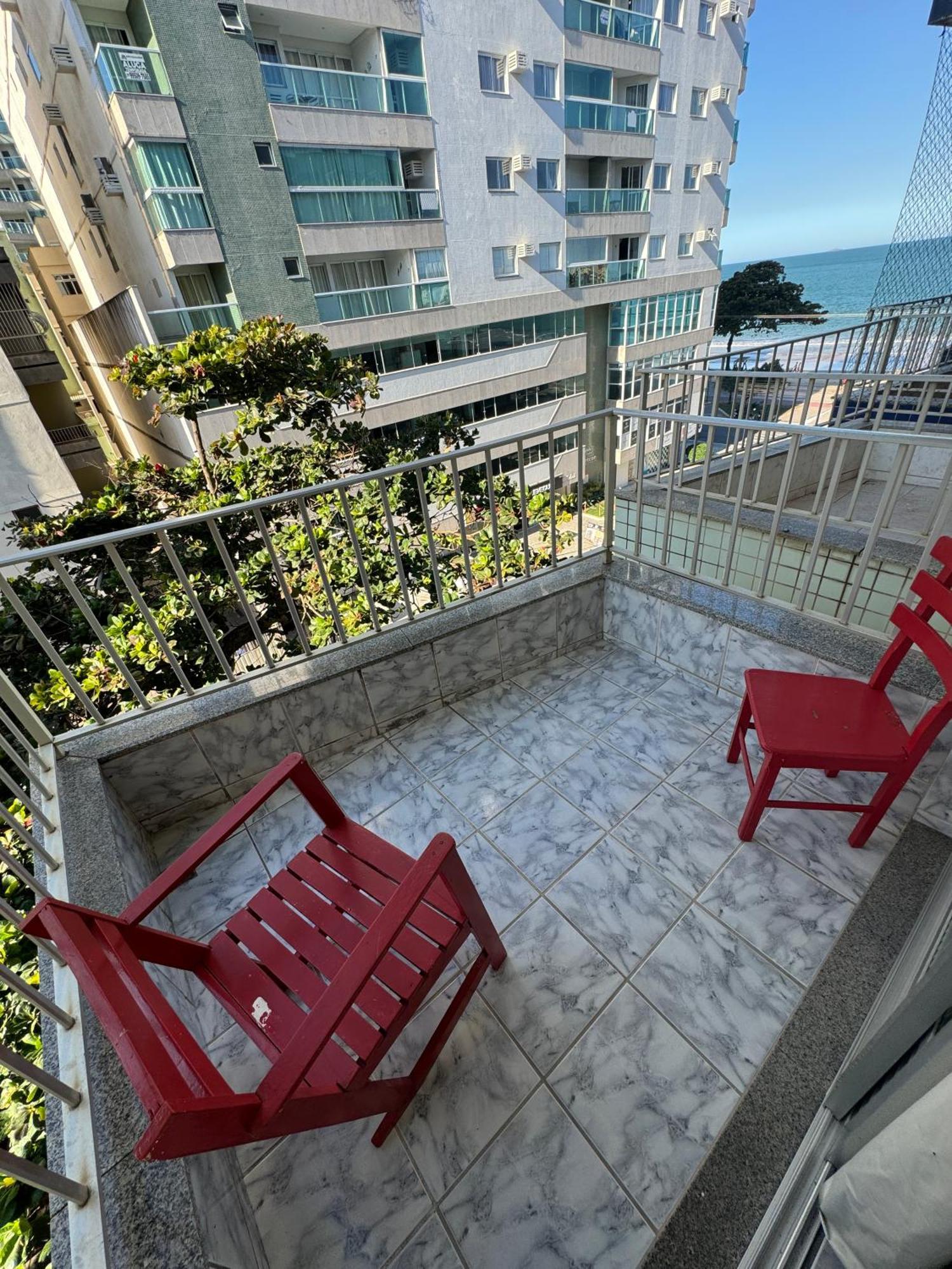 Apartamento Vista Mar 209 - 2 Quartos - Praia Do Morro - Predio Frente Mar - Varanda Com Vista Mar - Elevador - Atravessou A Avenida, Ja Esta Na Praia - Com Garagem - Internet Гуарапари Экстерьер фото